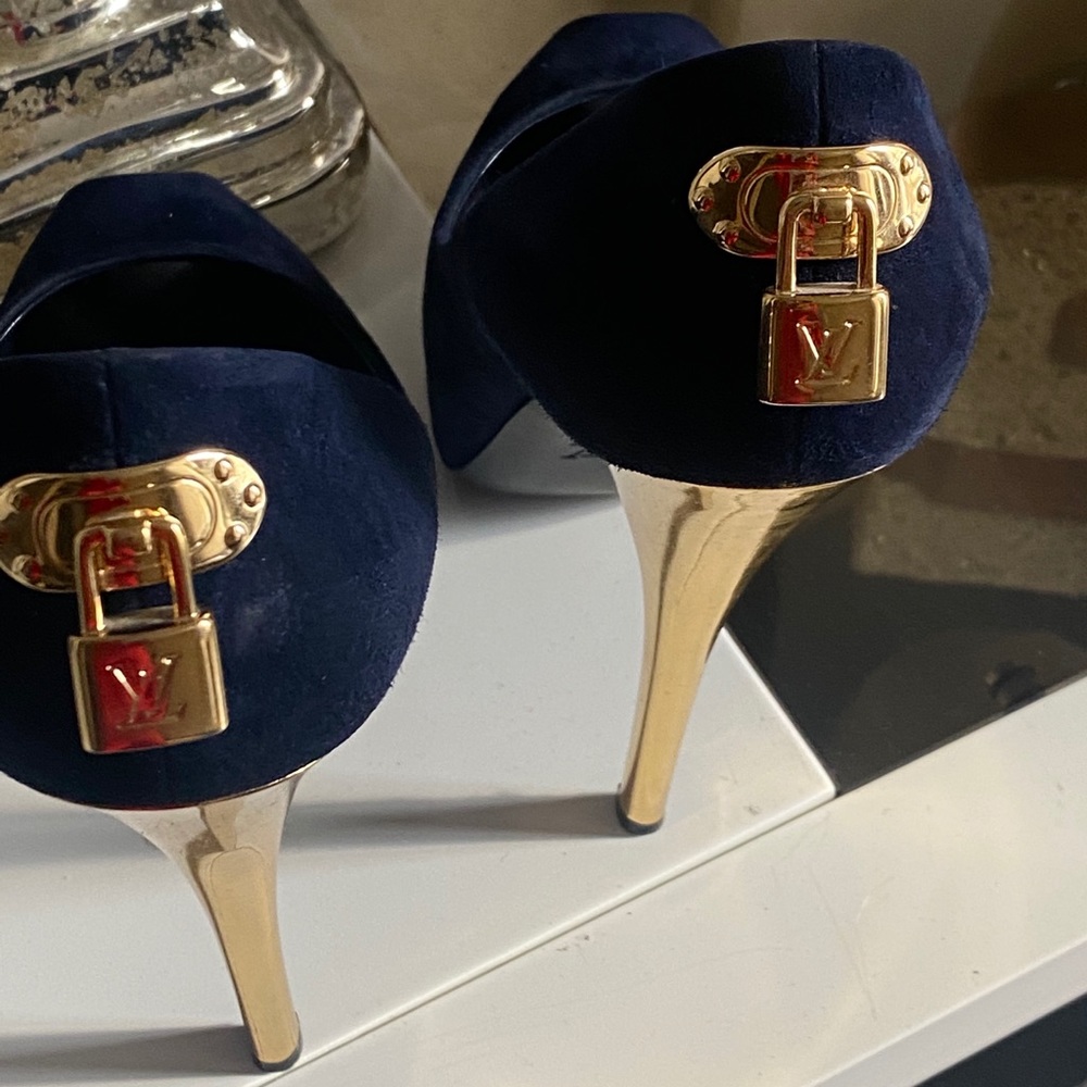 Louis Vuitton open toe Blue suede shoes